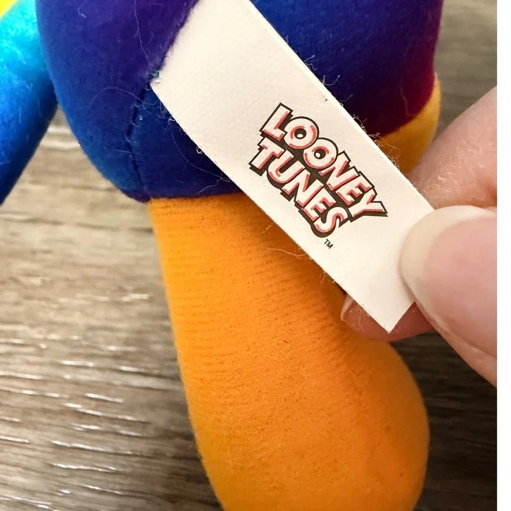 Looney Tunes Mania bring home